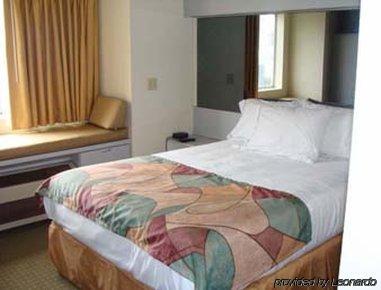 Best Western Buffalo Inn & Suites Williamsville Bilik gambar